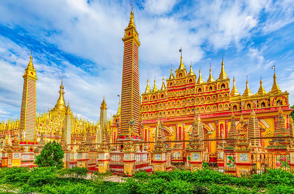 Mohnyin Thambuddhei Paya, Monywa, Myanmar. Buddhist temple with thousands of Buddha statues.
